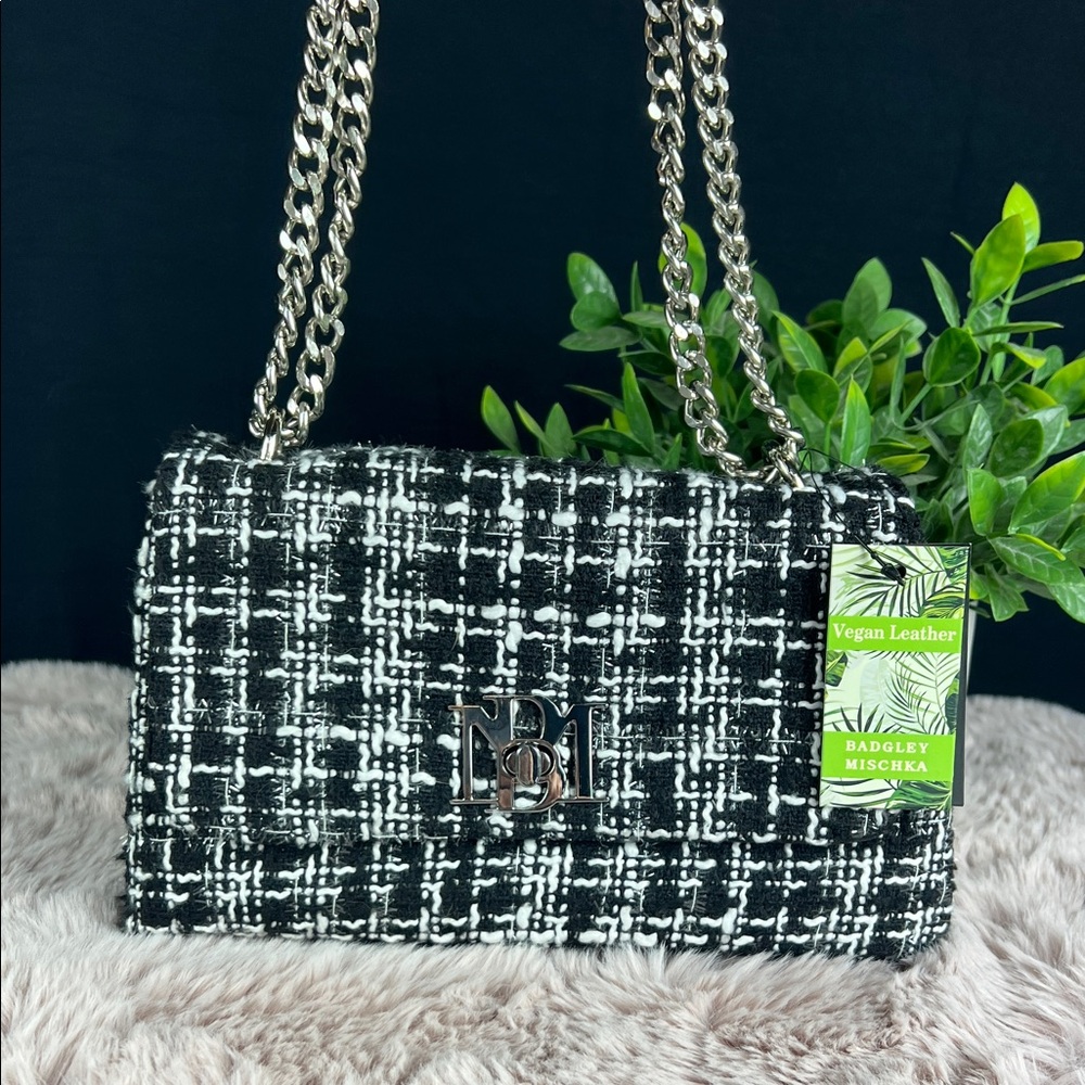 Badgley Mischka Black and White Handbag Tweed Shoulder Crossbody